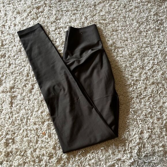 offline by aerie army green 7/8 leggings size small - Picture 1 of 3